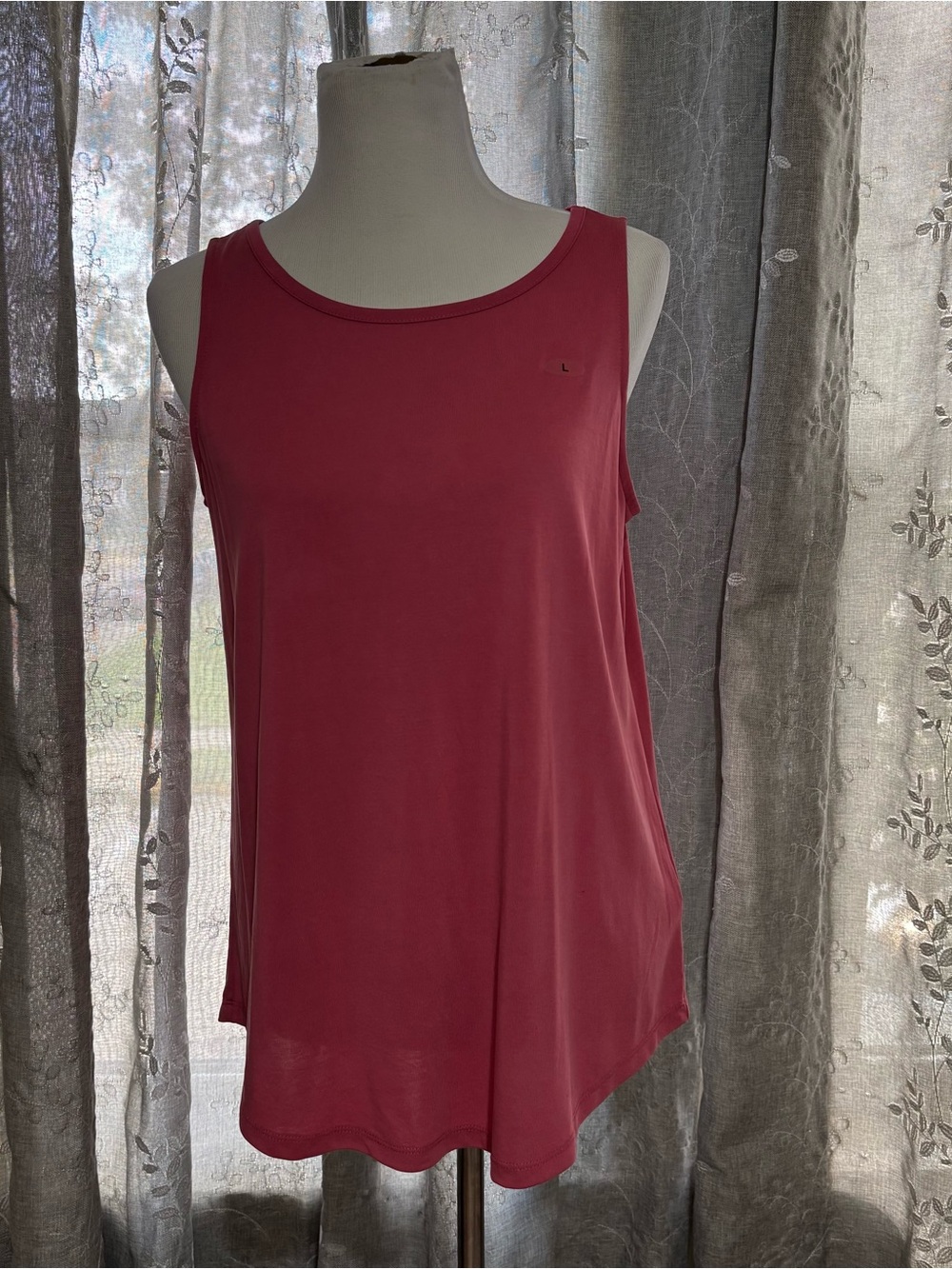 Sleeveless Scoop Tank Top - Berry Rose